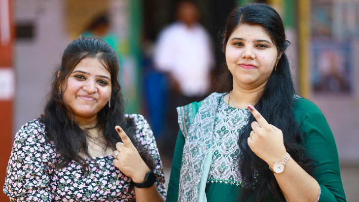 https://www.salarnews.in/public/uploads/images/newsimages/maannewsimage03052026_165235_TN elections.png